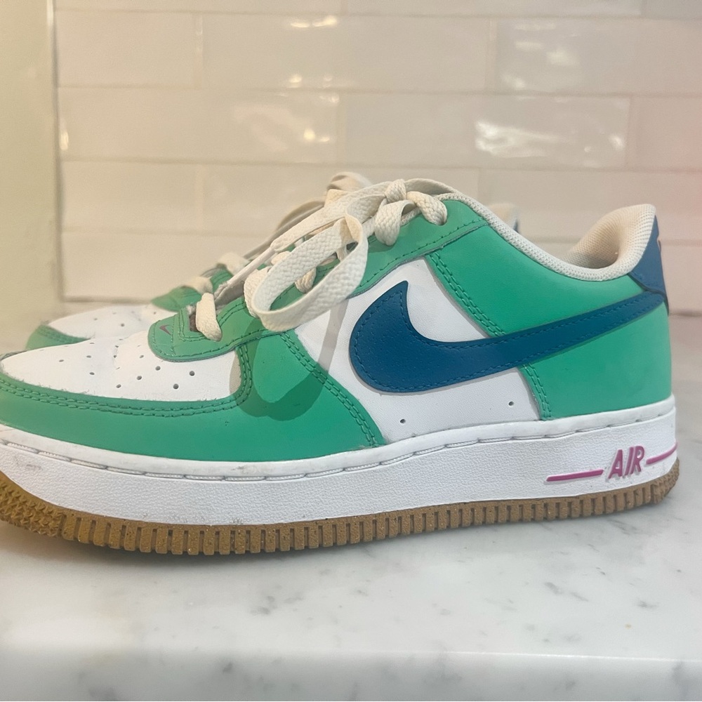 Nike Air Force 1 LV8 AP